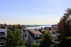 Maisonettewohnung in direkter Rheinnähe mit Balkon, Kamin & Einbauküche im Herzen von Rodenkirchen – Die vollständige Adresse der Immobilie erhältst du vom Anbieter., 50996 Rodenkirchen (Ortsteil), Köln – Vorschaubild 19