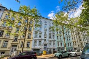 teilrenovierte 2-Zimmer-Wohnung in der beliebten Rostocker KTV | www.LUTTER.net – Budapester Straße 10, 18057 Kröpeliner-Tor-Vorstadt, Rostock – Vorschaubild 2