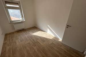 Erstbezug nach Komplettsanierung im Erdgeschoss! – Otto-Richter-Straße 34a, 39116 Sudenburg, Magdeburg – Vorschaubild 2