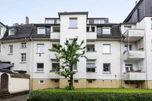 Welcome Home! Modernisierte 4,5- Raum-Dachgeschosswohnung mit rd. 93,9 m² und Garage in Frohnhausen  – Die vollständige Adresse der Immobilie erhältst du vom Anbieter., 45145 Frohnhausen, Essen – Vorschaubild 2