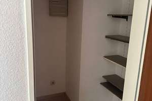 Gepflegte Zweizimmer-Etagenwohnung mit Balkon in ruhiger citynaher Lage, nur für 2 Personen – Die vollständige Adresse der Immobilie erhältst du vom Anbieter., 42655 Solingen-Mitte, Solingen – Vorschaubild 7