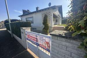 Nierstein: Unterkellerter Bungalow mit Garten und Garage in ruhiger Anliegerstrasse (360° Rundgang) – Die vollständige Adresse der Immobilie erhältst du vom Anbieter., 55283 Nierstein – Vorschaubild 2