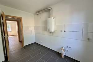 EINZIEHEN UND WOHLFÜHLEN: HELLE UND GEPFLEGTE WOHNUNG MIT BALKON UND NEUER AUSSTATTUNG – Erlenweg 15, 65187 Biebrich, Wiesbaden – Vorschaubild 6