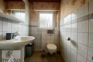 Platz für Ihre Wohnträume! Vielseitiges Haus mit großem Grundstück! – Heilbronn (Kreis) – Vorschaubild 9