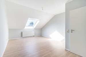 Bielefeld-Jöllenbeck: modernes Zweifamilienhaus mit vielen Nutzungsmöglichkeiten! 159 m² | Garage – Die vollständige Adresse der Immobilie erhältst du vom Anbieter., 33739 Jöllenbeck, Bielefeld – Vorschaubild 16