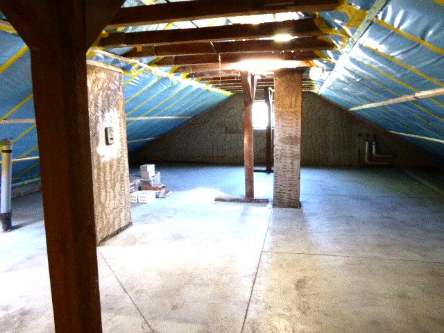 Renovierungsbedürftige Doppelhaushälfte direkt am Goetheturm....V-E-R-K-A-U-F-T.. image