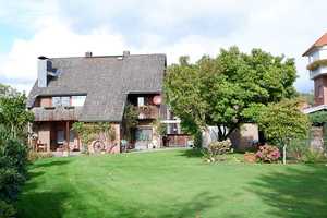 Zweifamilienhaus mit großem Grundstück (1.592 m²) – Herzogtum Lauenburg (Kreis) – Vorschaubild 1