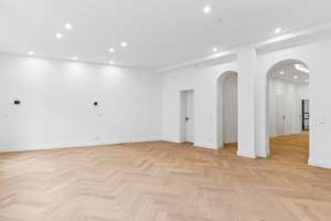 Clean chic trifft Gründerzeit-Charme: Saniertes 4-Zimmer-Juwel mit Balkon – Rochstraße 5, 10178 Mitte (Ortsteil), Berlin – Vorschaubild 7