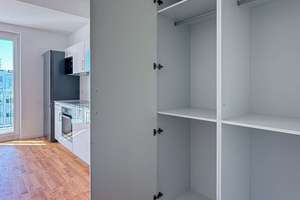 Vermietete, großzügige, helle 2-Zimmerwohnung mit Abstellraum - mit guter Anbindung zum KuDamm – Osnabrücker Straße 27, 10589 Charlottenburg, Berlin – Vorschaubild 15