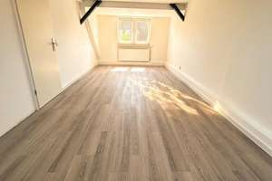 Frisch sanierte 2-Zimmer-Dachgeschosswohnung mit  Garten optional – Kirchstraße 33, 6846 Ziebigk, Dessau-Roßlau – Vorschaubild 2