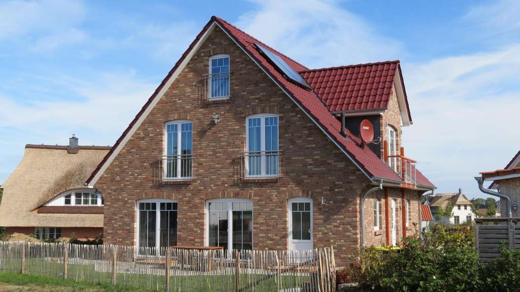 Immobilie in Kalkhorst - Ferienhaus mit Blick auf die Ostsee in Groß Schwansee - Bild 1