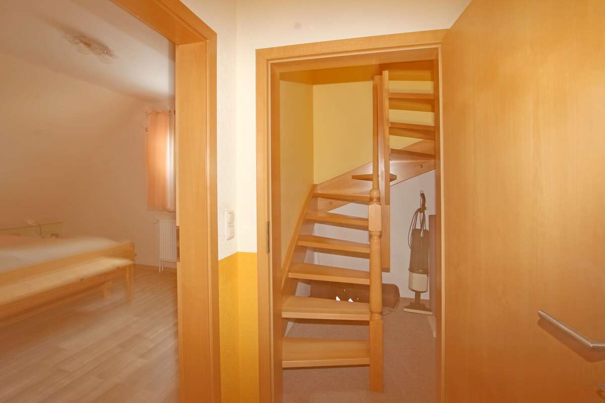 Immobilie in Kalkhorst - Familienwohnsitz oder Ferienhaus ?
Schönes Wohnhaus mit 5 Zimmern, Kamin, Sauna und Doppelgarage in - Bild 9