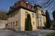 Schloss fast in Alleinlage - Nebengebäude und Halle für Gewerbe oder Oldtimer in herrlicher Natur! P