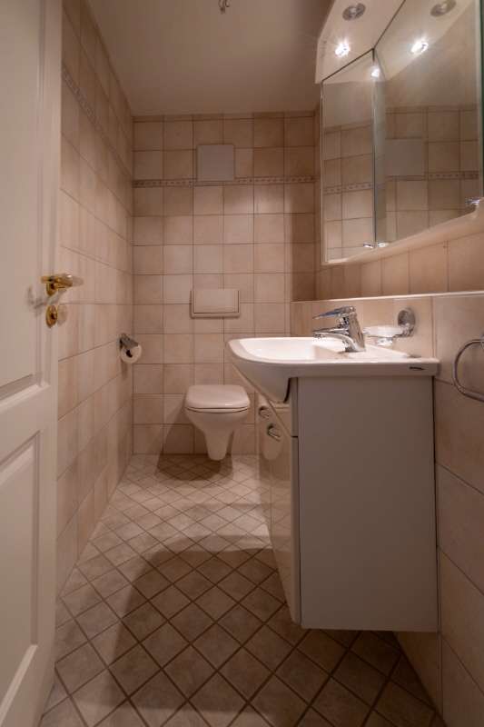 Immobilie in Stephanskirchen - Attraktive Dachgeschoß Maisonette - Wohnung in begehrter Lage von Stephanskirchen - Bild 13