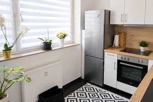 Modern möblierte Wohnung mit Einbauküche, Balkon mit Aussicht und Aufzug – ideal für Wohnen auf Zeit – Steigerstraße 10, 47198 Hochheide, Duisburg – Vorschaubild 9