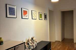 Stilvolle 2,5 Zimmer-Wohnung mit Balkon, EBK & Garage - möbliert, befristet (Option Übernahme) – Georgenstraße 140, 80797 Neuschwabing, München – Vorschaubild 9
