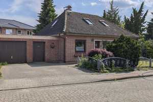  Renovierungsbedürftiges Einfamilienhaus samt Garten und Garage in ruhiger Lage – Stade (Kreis) – Vorschaubild 1