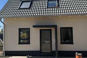 KfW-40-Neubau‑Highlight Doppelhaushälfte zur Miete in Bad Dürrenberg – Erstbezug mit Komfort