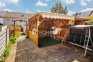 Reihenhaus mit Sonnengarten. Garage, 3 Zimmern und gemütlichem Dachgeschoss-Studio – Die vollständige Adresse der Immobilie erhältst du vom Anbieter., 72760 Reutlingen-Mitte, Reutlingen – Vorschaubild 2