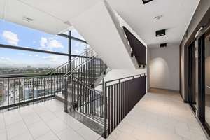 Kranhaus-Wohnung mit Rheinblick im 13. OG – Architektur-Ikone im Rheinauhafen! – Die vollständige Adresse der Immobilie erhältst du vom Anbieter., 50678 Altstadt/Süd, Köln – Vorschaubild 4