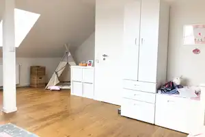 Stilvoll & Modern: Exklusive Doppelhaushälfte in Bestlage von Bad Bramstedt mit unverbaubarem Blick – An der Osterau 22b, 24576 Segeberg (Kreis) – Vorschaubild 21