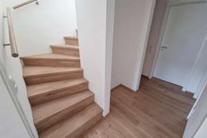 Modernes Familienhaus mit Dachterrasse in Regensburg-Burgweinting – einziehen und zuhause ankommen – Die vollständige Adresse der Immobilie erhältst du vom Anbieter., 93053 Burgweinting-Harting, Regensburg – Vorschaubild 11