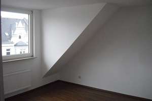 Geräumige 2 Zimmer-Wohnung in zentraler Lage in Rotthausen!!! – Steeler Str. 67, 45884 Rotthausen, Gelsenkirchen – Vorschaubild 4
