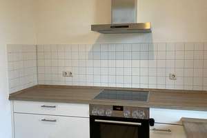 gemütlicher Altbau - mit Balkon - guter Zuschnitt, schöne Ausstattung – Weststraße 26, 99510 Apolda – Vorschaubild 6