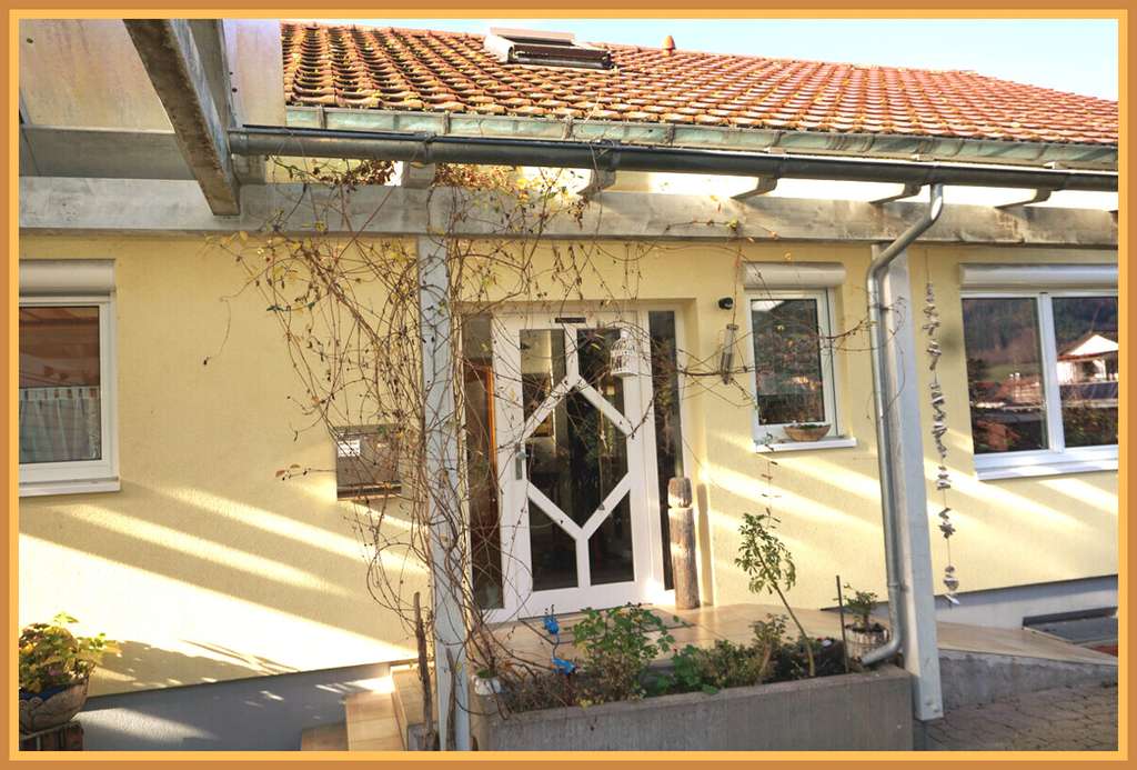 Immobilie in Hausach - Großzügiges Familienparadies in Hausach – Wohnkomfort auf sonnigem Traumgrundstück ! - Bild 3