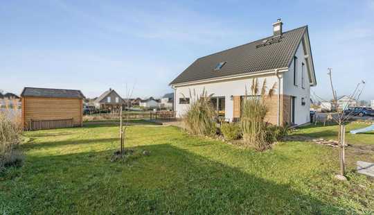 Bild von Hochwertiges Einfamilienhaus mit Feldblick – moderne Technik & familienfreundliche Lage in Ummern.
