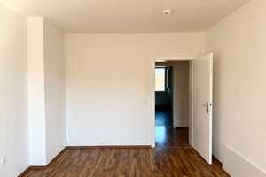 Balkon mit Blick ins Herz der Stadt – Wohnen im Zentrum von Hannover – Bergmannstr. 7, 30159 Hannover – Vorschaubild 2