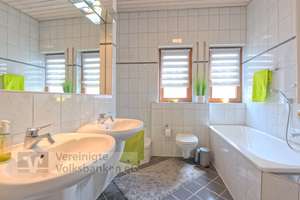 Tolle 4 Zimmer DG-Wohnung mit Balkon, TG Platz und AAP im Freien – Die vollständige Adresse der Immobilie erhältst du vom Anbieter., 72762 Reutlingen-Mitte, Reutlingen – Vorschaubild 12
