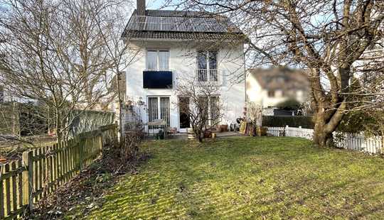 Bild von Idyllische gut ausgestattete Doppelhaushälfte mit Garten in zentraler Lage von Dreieich Buchschlag