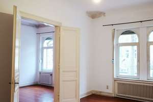ruhige 3 Zimmer Wohnung mit zwei Balkonen, provisionsfrei – Die vollständige Adresse der Immobilie erhältst du vom Anbieter., 65195 Westend / Bleichstraße, Wiesbaden – Vorschaubild 2