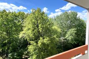 Helle 3-Zi.-Wohnung mit Loggia und weitläufigem Blick ins Grüne in Großhadern - Blumenau – Die vollständige Adresse der Immobilie erhältst du vom Anbieter., 80689 Blumenau, München – Vorschaubild 13