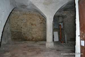 Historisches Wohn- und Geschäftshaus unterhalb der längsten Burg der Welt – Die vollständige Adresse der Immobilie erhältst du vom Anbieter., 84489 Burghausen – Vorschaubild 9