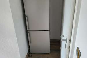 Zwei Zimmer Wohnung in zentraler Lage Siegens zu vermieten, WG-geeignet – Juliusstraße 10, 57072 Siegen, Siegen – Vorschaubild 11
