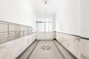 Helmholtzkiez: Lichtdurchfluteter 4-Zimmer Altbau, 4. OG, Lift, große Terrasse & 2 Balkone, 2 Bäder – Schönhauser Allee 52, 10437 Prenzlauer Berg, Berlin – Vorschaubild 22