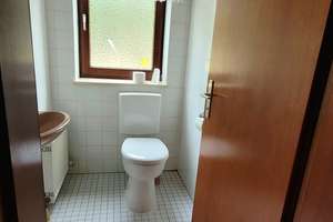 Geräumiges Einfamilienhaus mit 5 Zimmern in Würzburg-Heuchelhof + Einliegerwohnung – Die vollständige Adresse der Immobilie erhältst du vom Anbieter., 97084 Heuchelhof, Würzburg – Vorschaubild 6