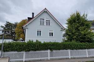 Großes Einfamilienhaus mit Garten in hervorragender Wohnlage München - Obersendling – Die vollständige Adresse der Immobilie erhältst du vom Anbieter., 81477 Obersendling, München – Vorschaubild 2