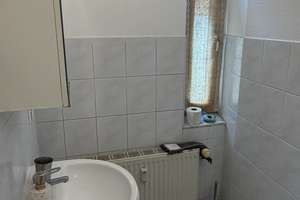 Bezugsfreie Altbauwohnung mit Balkon und Erker in phänomenaler Charlottenburger Lage – Helmholtzstraße 24, 10587 Charlottenburg, Berlin – Vorschaubild 31