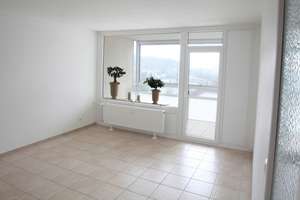 3 ZKB Wohnung mit verglastem Balkon und Küche – Wildrosenallee 6, 57078 Langenholdinghausen, Siegen – Vorschaubild 2