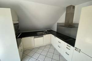 Helle, großräumige Wohnung mit drei Balkons (Ausblick) – Strohschnitterweg 13, 65203 Biebrich, Wiesbaden – Vorschaubild 2