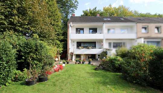 Bild von Gepflegtes Reihenendhaus mit großem Garten, 2 Balkonen und Garage in Ellenerbrok-Schewemoor