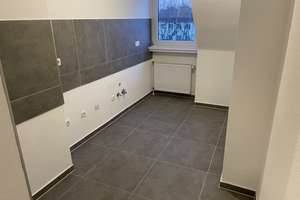 2023 Kernsanierte Dachgeschosswohnung mit vier Zimmern in Düsseldorf – Zeppelinstraße 24, 40231 Eller, Düsseldorf – Vorschaubild 7