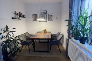 Geschmackvolle Wohnung mit drei Räumen und EBK in Würzburg – Die vollständige Adresse der Immobilie erhältst du vom Anbieter., 97080 Grombühl, Würzburg – Vorschaubild 1