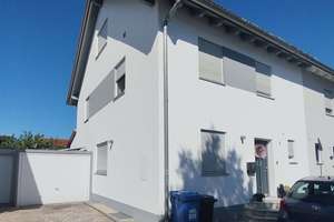 Familienfreundliches Einfamilienhaus mit PV Anlage & großem Platzangebot in der Wolfgangsiedlung – Die vollständige Adresse der Immobilie erhältst du vom Anbieter., 84032 Wolfgang, Landshut – Vorschaubild 1