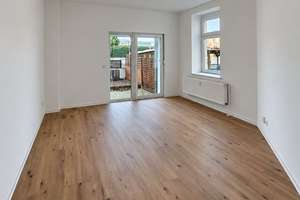 *Ihre Suche hat ein Ende* 3-Raumwohnung mit Terrasse + Tageslichtbad  + Einbauküche als  Option!