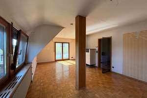 Schöne Dachgeschoßwohnung  + Hobbyraum mit Blick auf Feuerbach und die Weinberge – Die vollständige Adresse der Immobilie erhältst du vom Anbieter., 70469 Lemberg/Föhrich, Stuttgart – Vorschaubild 3