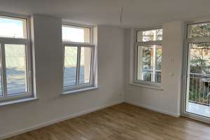 Erstbezug 3 Raum mit Balkon hochwertigeste Ausstattung